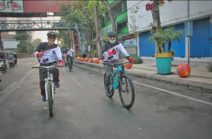 Kasat Lantas Polrestabes Surabaya Rutin Gowes Sebelum Bertugas