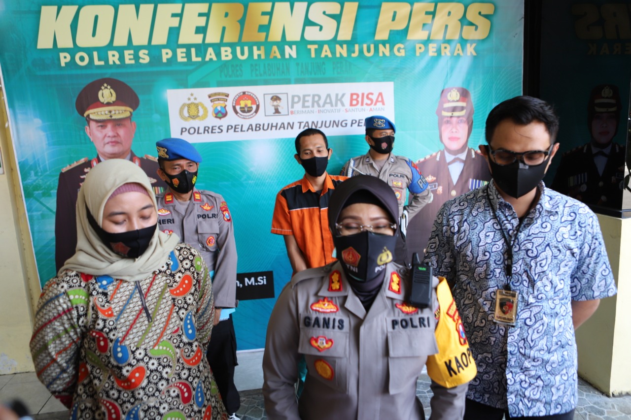 Polres Pelabuhan Tanjung Perak Mengamankan Pelaku Plecehan Seksual Di Tempat Umum,