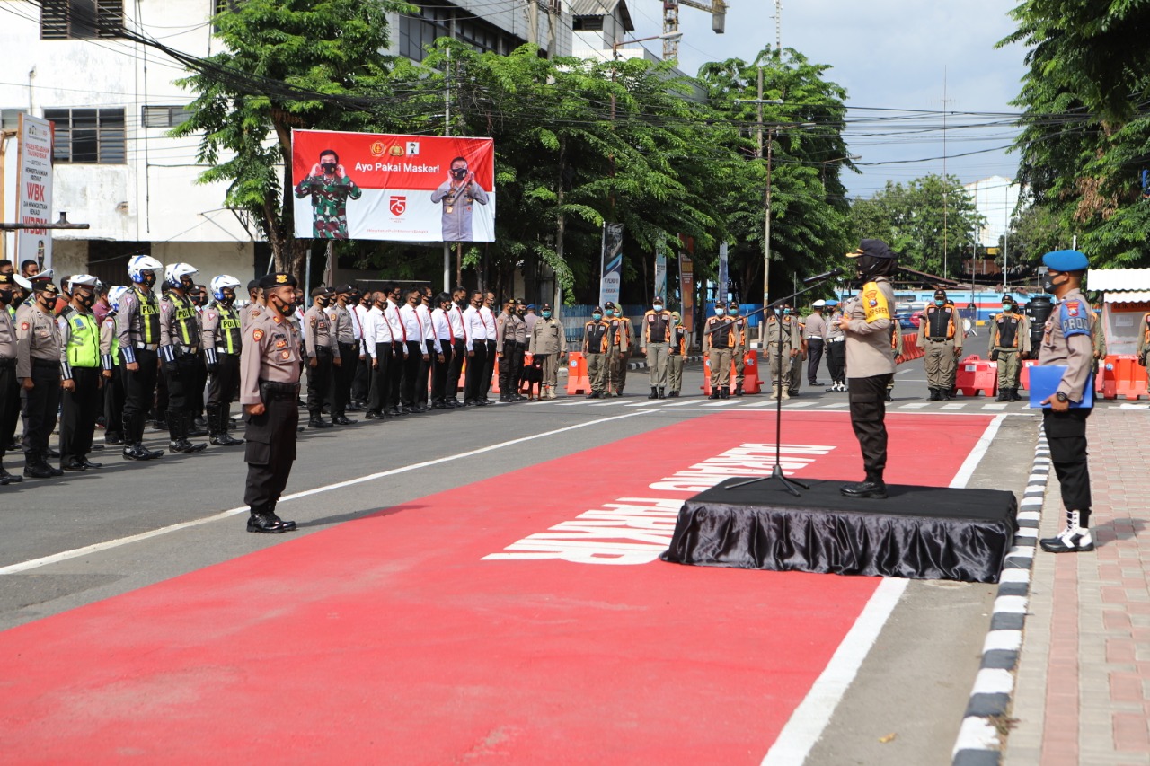 Kapolres Pelabuhan Tanjung Perak Pimpin Persiapan PAM Unras Di Jl. Kalianget Surabaya