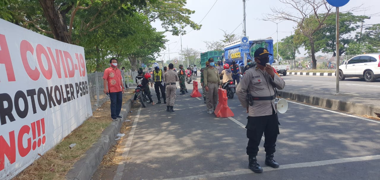 Satlantas Polres Pelabuhan Tg Perak Gelar Operasi Yustisi di Suramadu