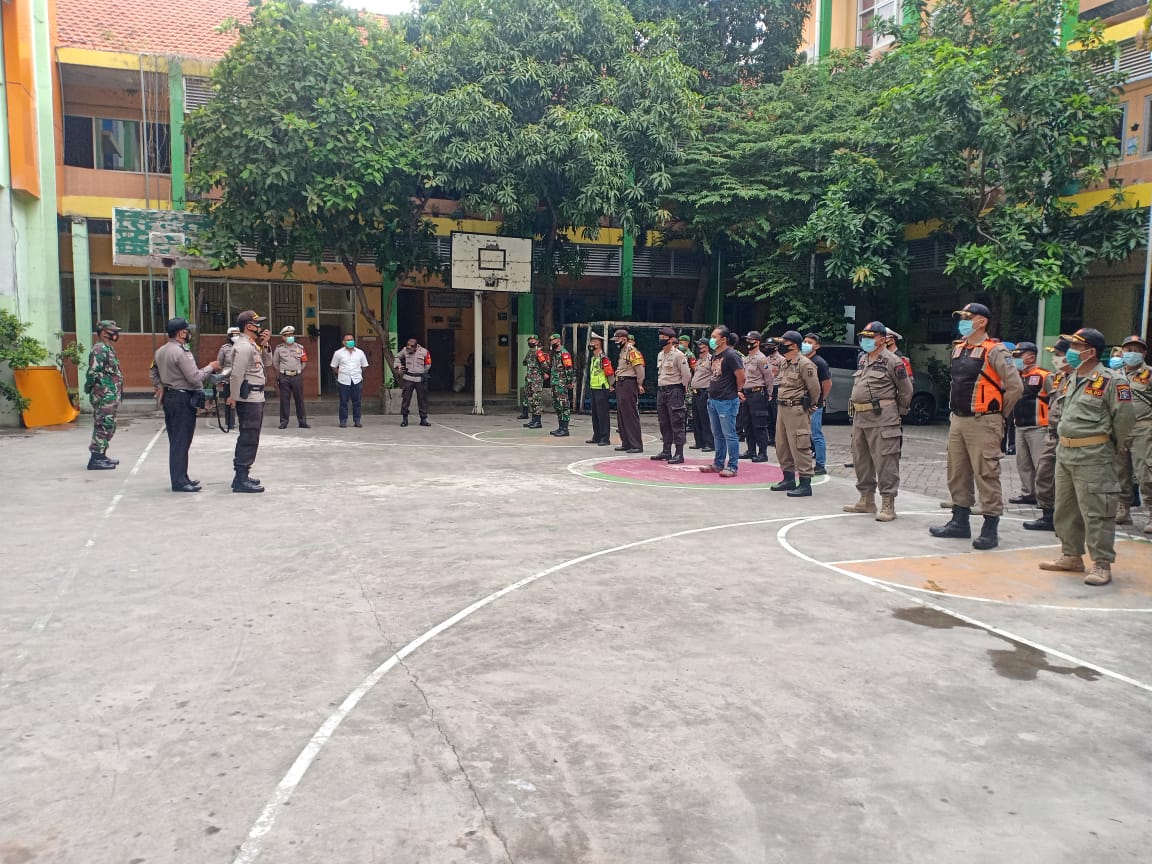 Sat Lantas Polres Pelabuhan Tg bersama 3 Pilar Gelar Ops Protokol Kesahatan Di Jl. Bunguran