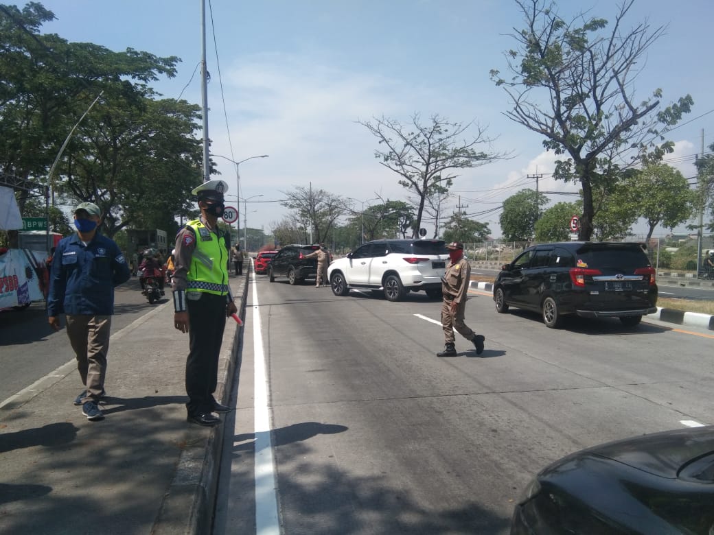 Satlantas Polres Pelabuhan Tg Perak Rutin Gelar Operasi Yustisi di Suramadu