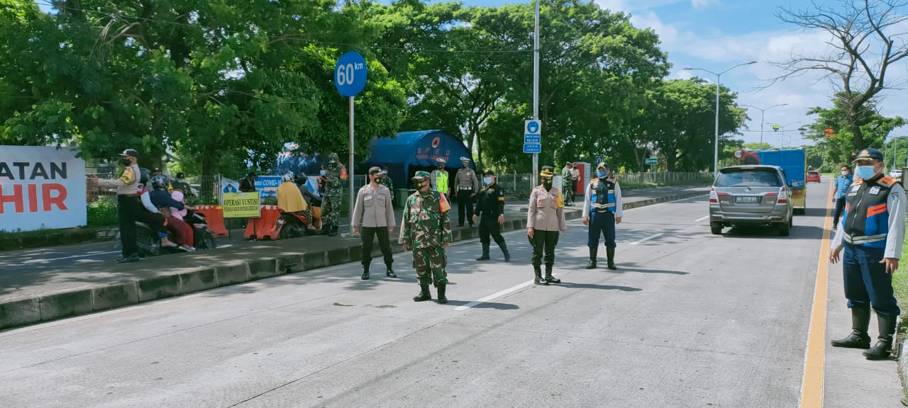 Operasi Yustisi Polsek Kenjeran di Suramadu Jaring 11 Pelanggar Protokol Kesehatan