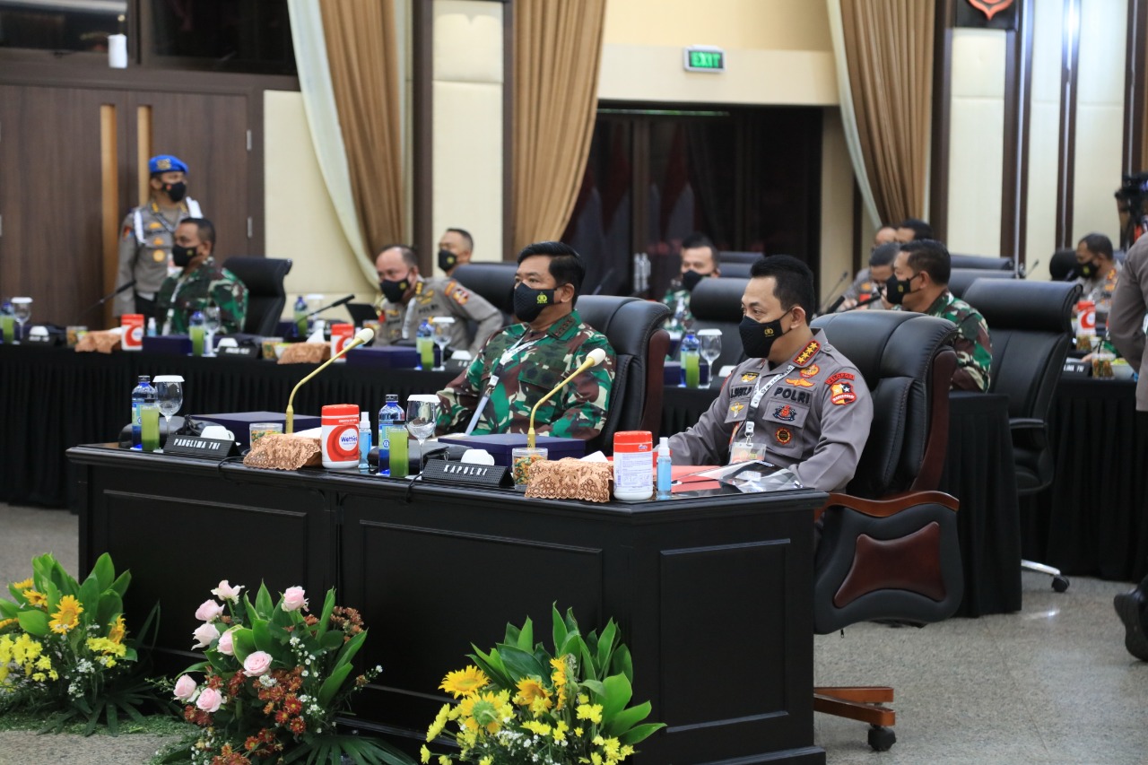 Kawal Vaksinasi Hingga Pulihkan Ekonomi Nasional Dibahas Dalam Rapim TNI-Polri 2021