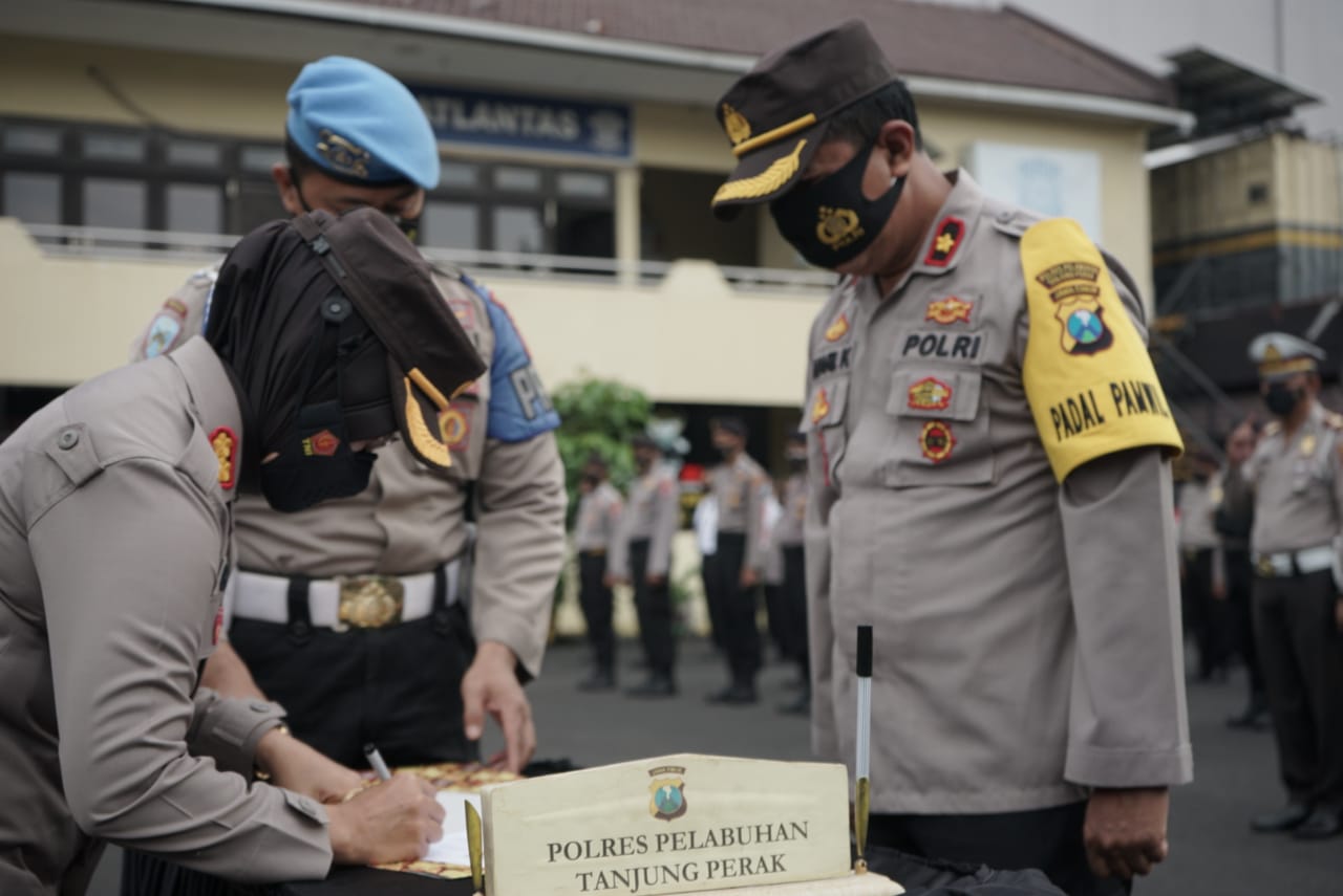 Polres Pelabuhan Tanjung Perak Laksanakan Penandatanganan Pakta Integritas Tidak Menyalahgunakan Narkoba