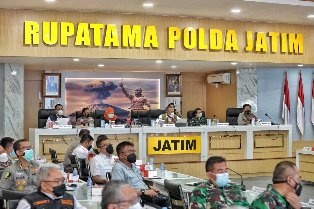 Rapat Koordinasi Forkopimda Bersama BNPB Bahasa Penanganan Covid-19 di Jawa Timur