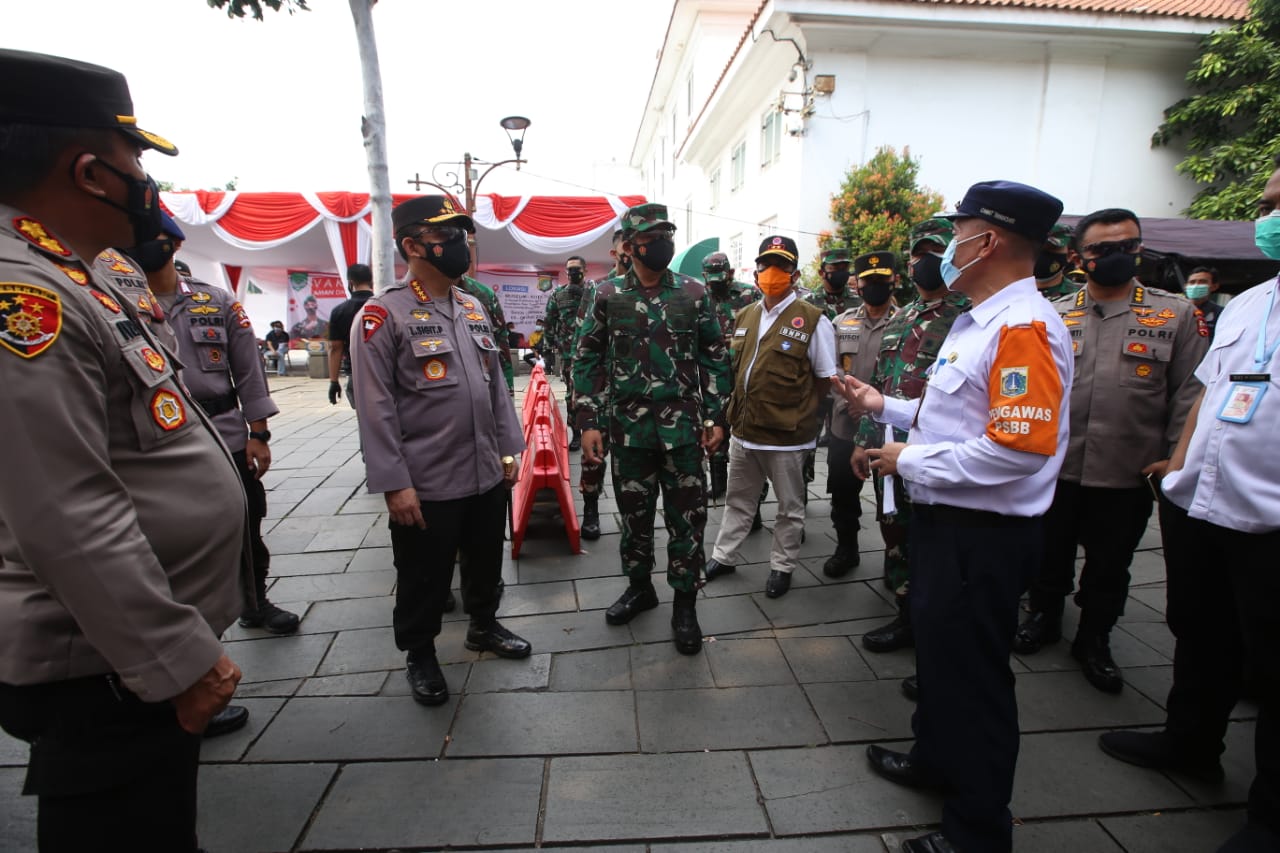 Vaksinasi Massal di Kota Tua Ditargetkan TNI-Polri Capai 2.000 Orang