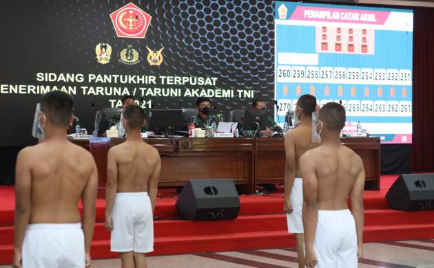 Sidang Pantukhir Terpusat Taruna Akademi TNI 2021 Dihadiri Gubernur AAL