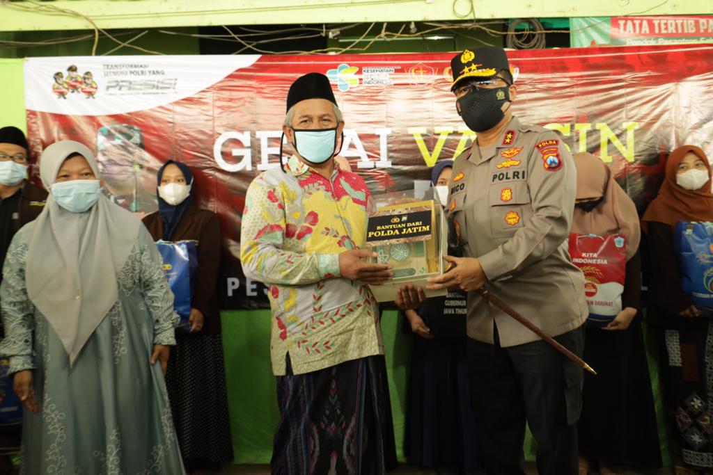 Sukseskan Program Vaksinasi, Pengasuh Ponpes Sabillurrosyad Gasek Ajak Masyarakat Mau di Vaksin