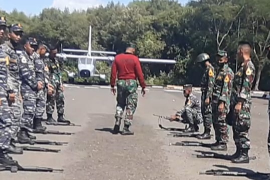 Jam Pengasuhan Taruna AAL Korps Marinir Diwarnai Berbagai Lomba Ketangkasan