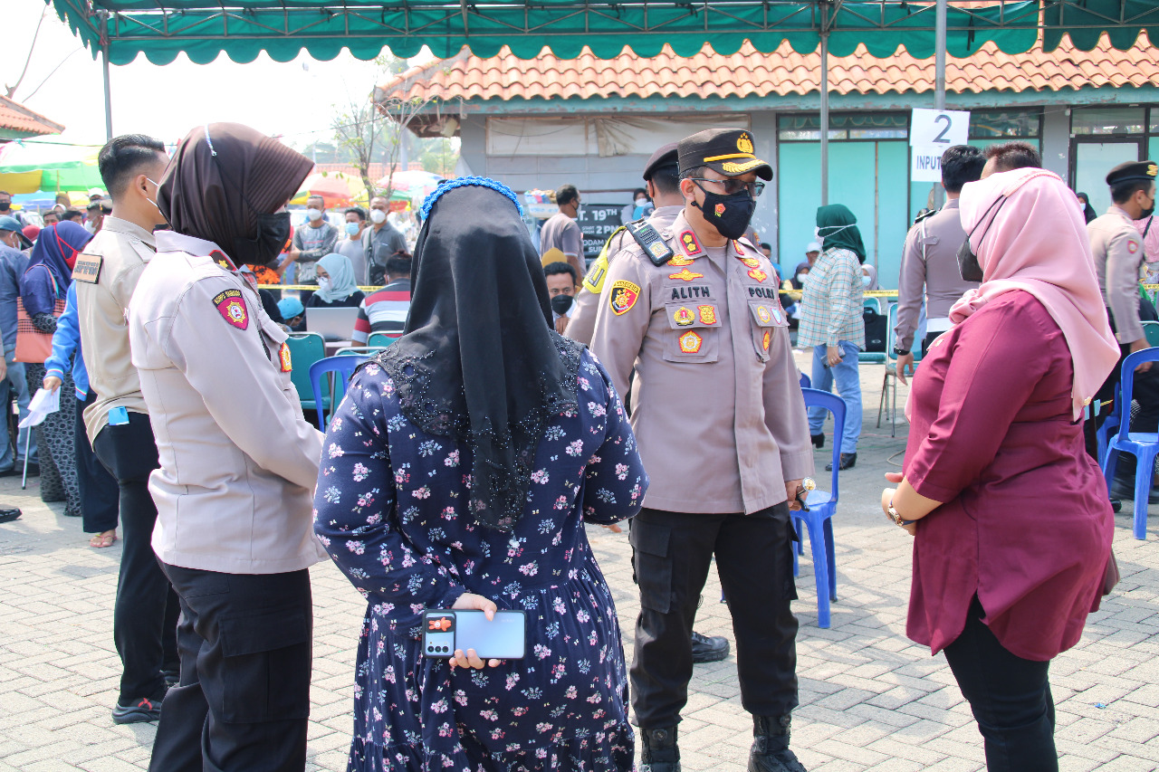 Vaksinasi Merdeka Semeru 2021 Alumni Akpol 95 Bersama Polres Bangkalan di ASDP Kamal