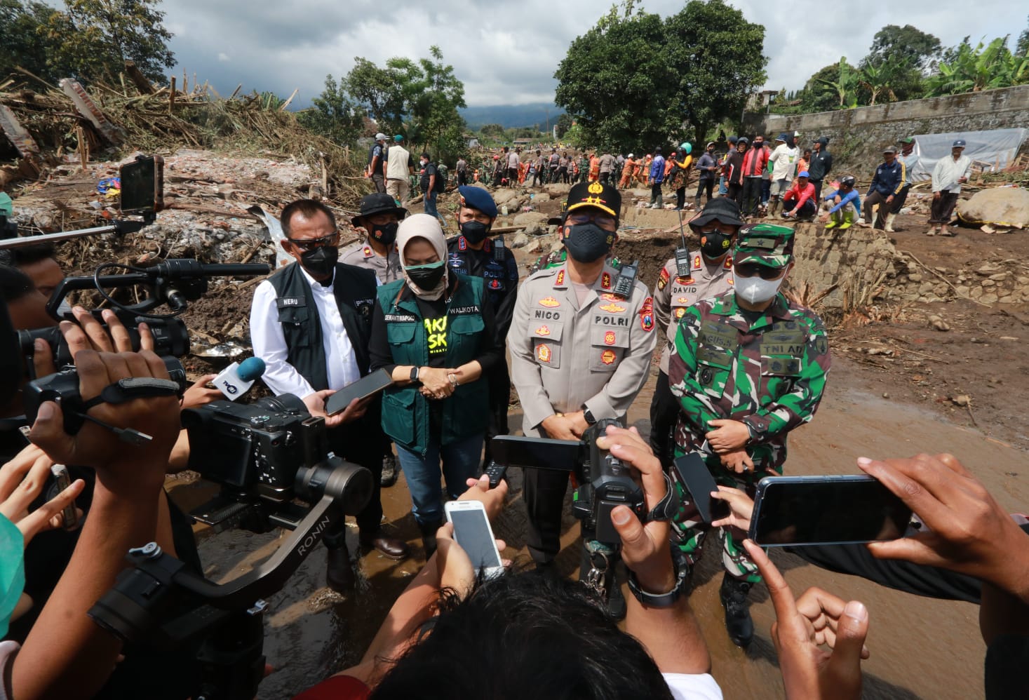 Tangani Bencana Banjir Bandang di Batu, Forkopimda Jatim Bentuk Satgas dari Berbagai Unsur