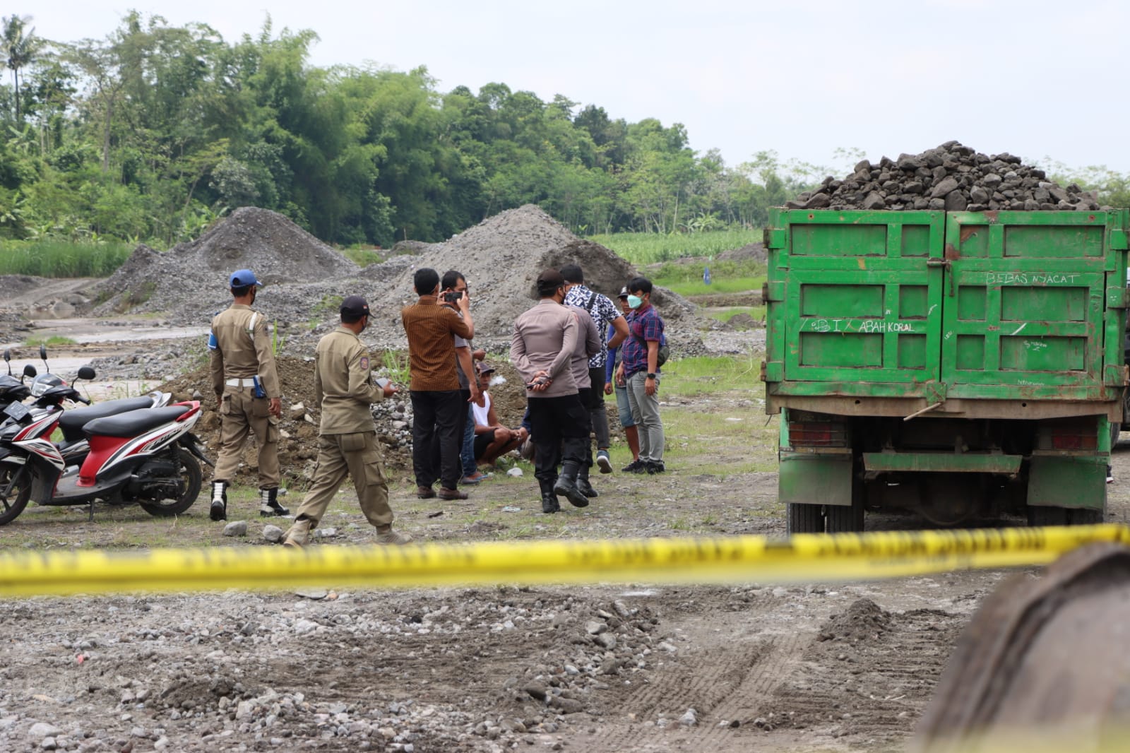 Razia Tambang Pasir Polres Blitar Kota Bersama Satpol-PP Wujud Polri Peduli Lingkungan