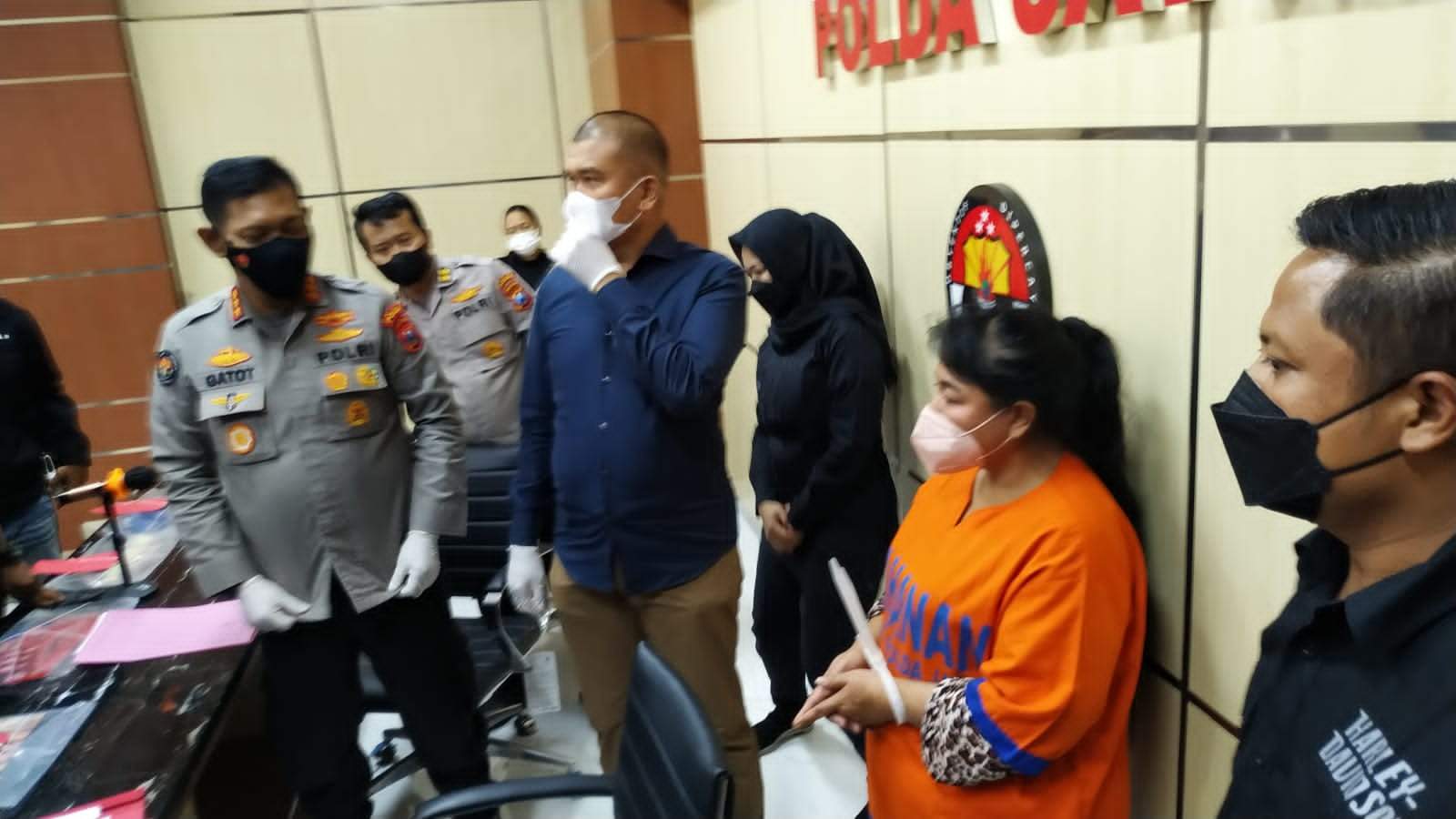 Pekerjakan 29 PSK, Mami Ambar Diringkus Ditreskrimum Polda Jatim