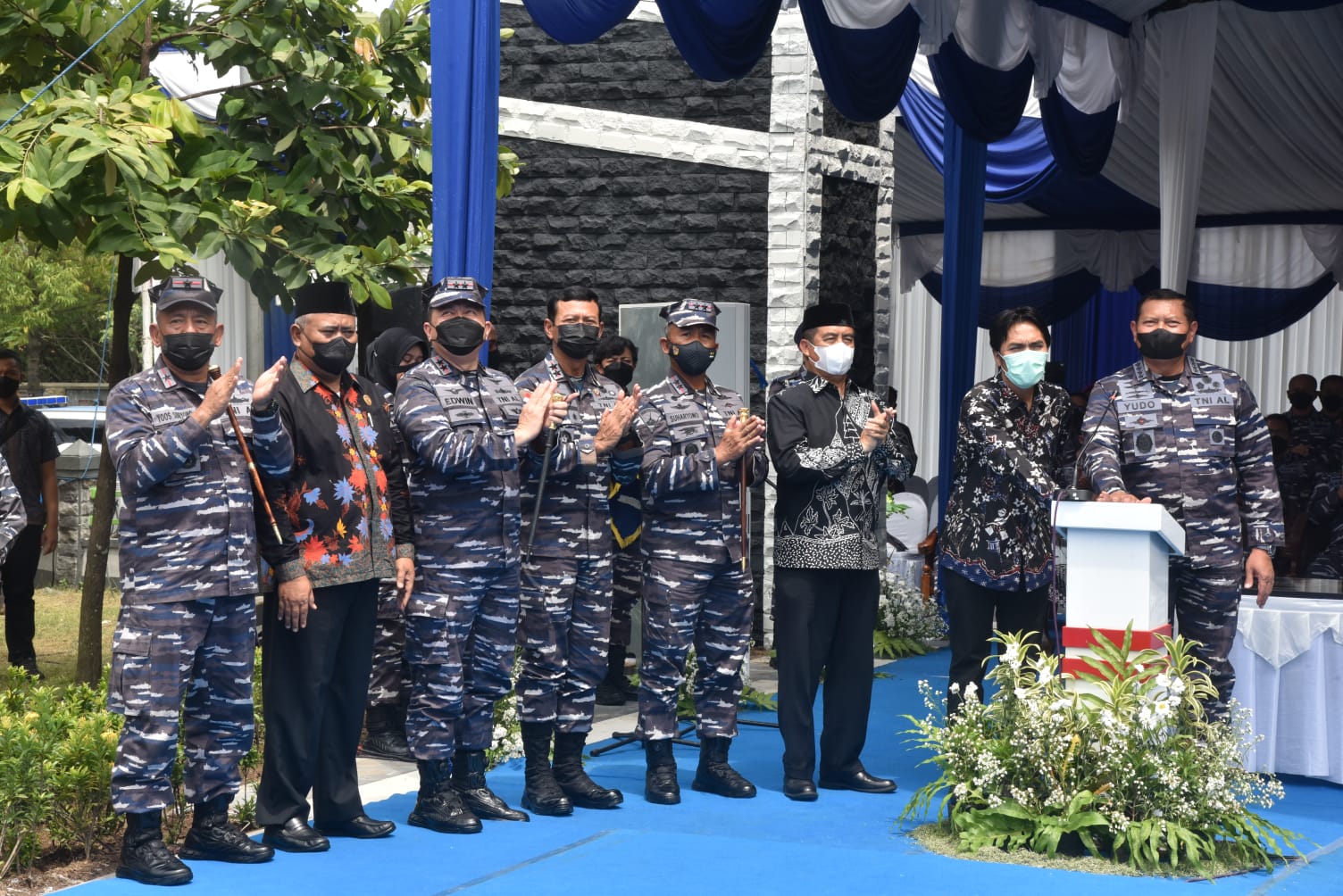 Dampingi Kasal, Pangkoarmada II Hadiri Peresmian Monumen Alutsista TNI AL Di Madiun