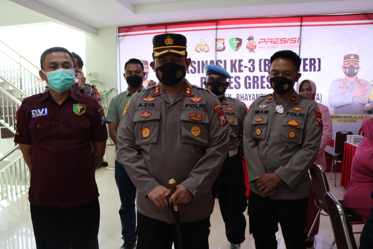 Ratusan Personel Polres Gresik Terima Vaksinasi Booster