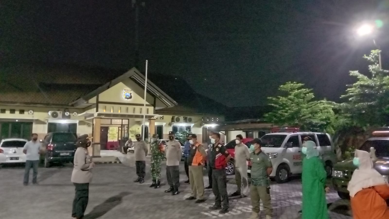 Patroli Sahur Polsek Benowo Pelihara Kamtibmas di Bulan Suci Ramadhan