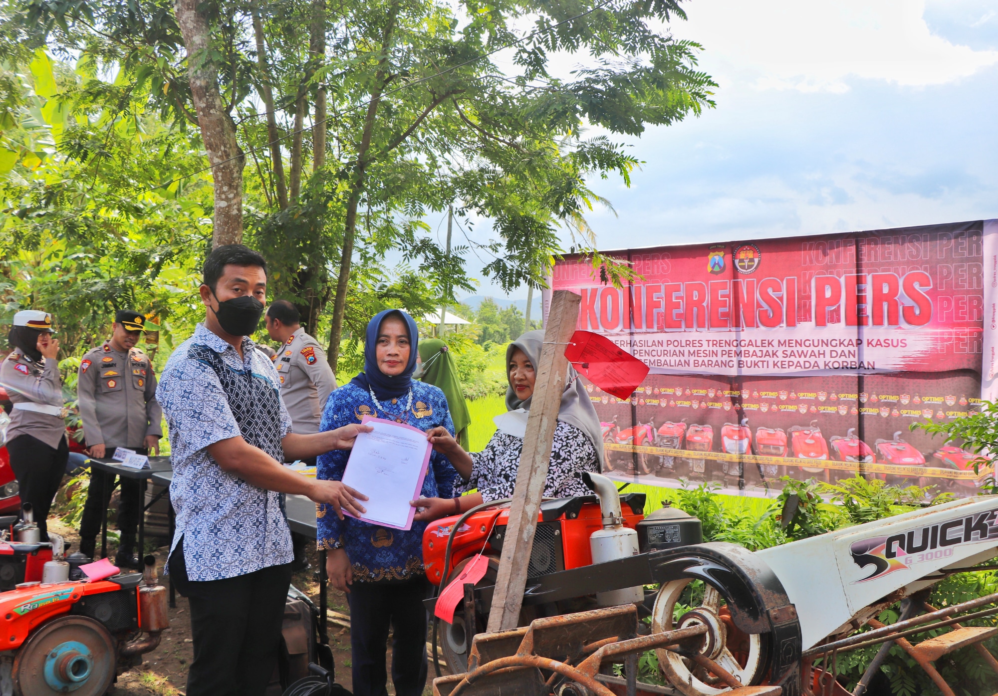 Para Petani Berikan Apresiasi Polres Trenggalek