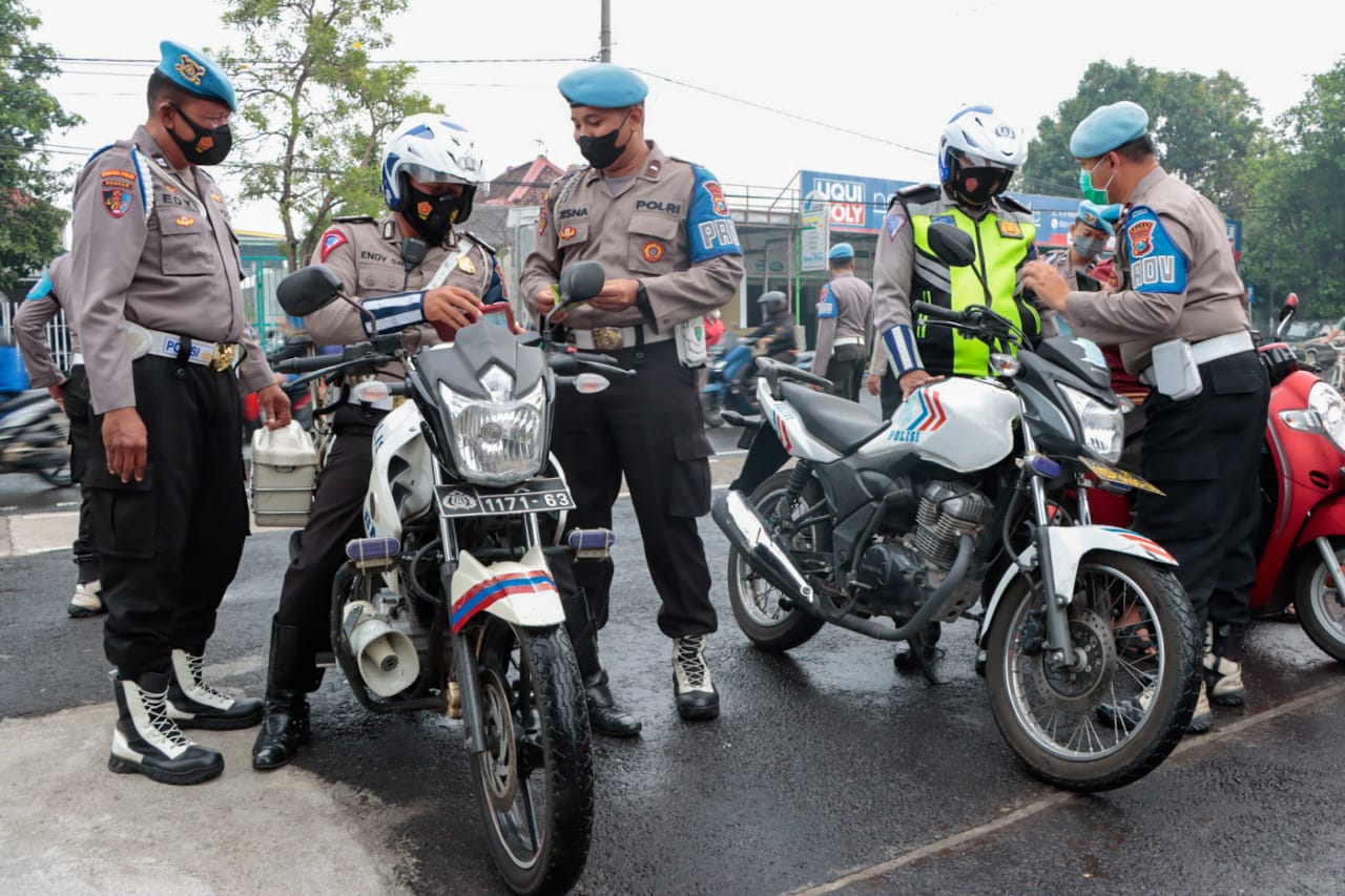 Cek Kelengkapan Anggota Polri, Propam Polres Jombang Gelar Operasi Gaktibplin