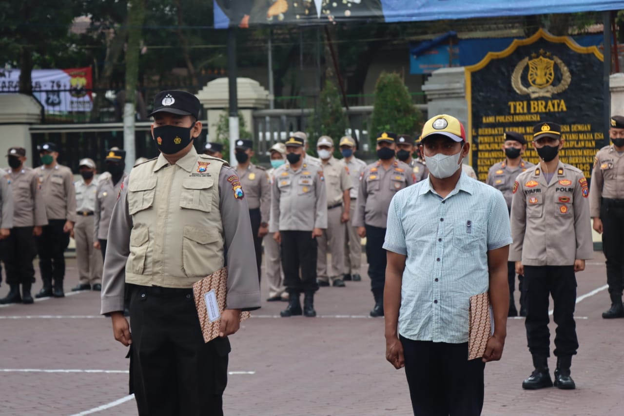 Selamatkan Korban Laka Laut, 2 Nelayan Dapat Penghargaan dari Kapolres Malang