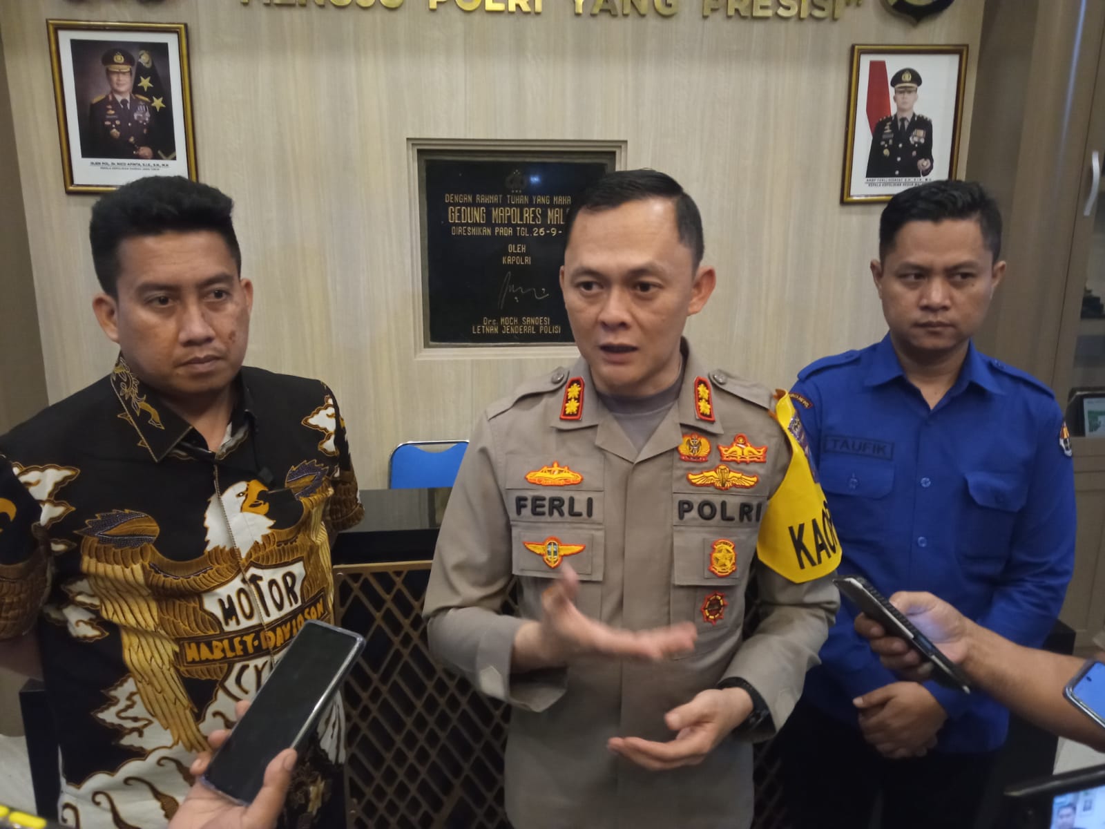 Pelaku Penusukan Istri dan Anak Akhirnya Menyerahkan Diri ke Polres Malang