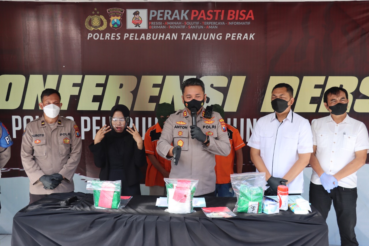 Polres Tanjung Perak Berhasil Gagalkan Peredaran 3,037 Kilogram Sabu di Surabaya, Dua Pelaku Diamankan