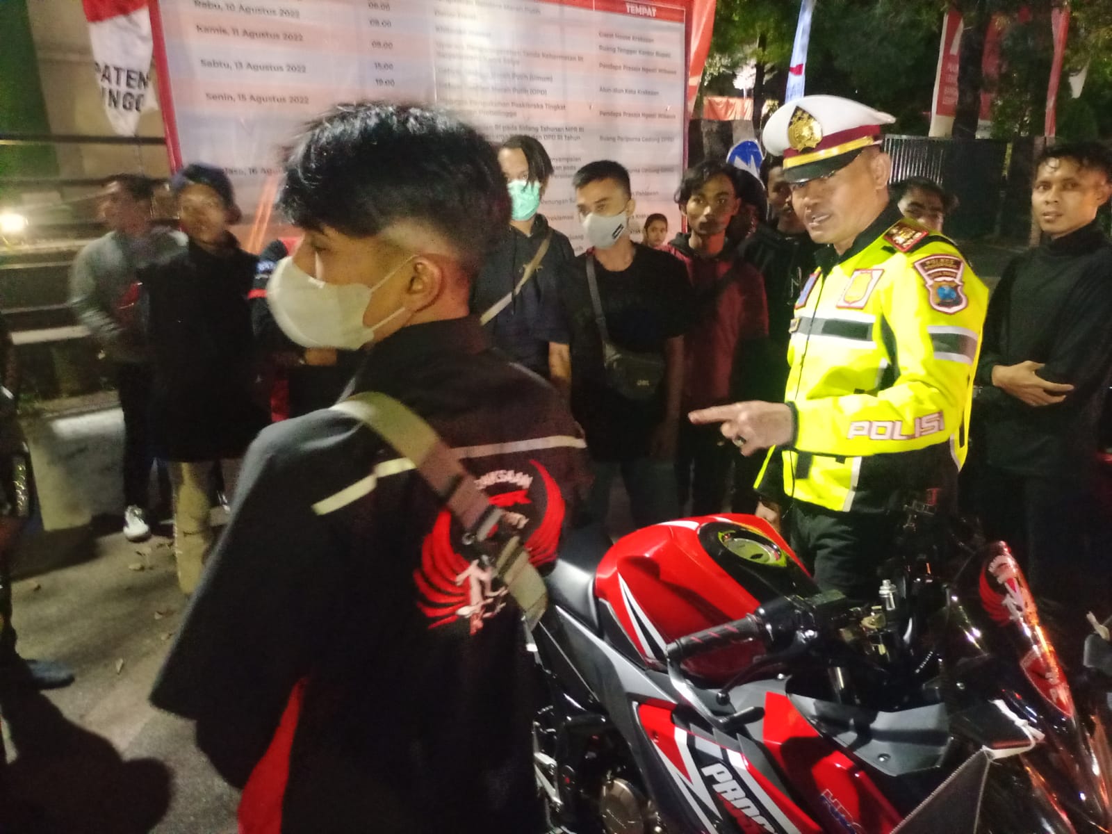 Polres Probolinggo Gelar Sosialisasi Safety Riding dengan Komunitas Motor Cegah Laka Lantas dan Balap Liar