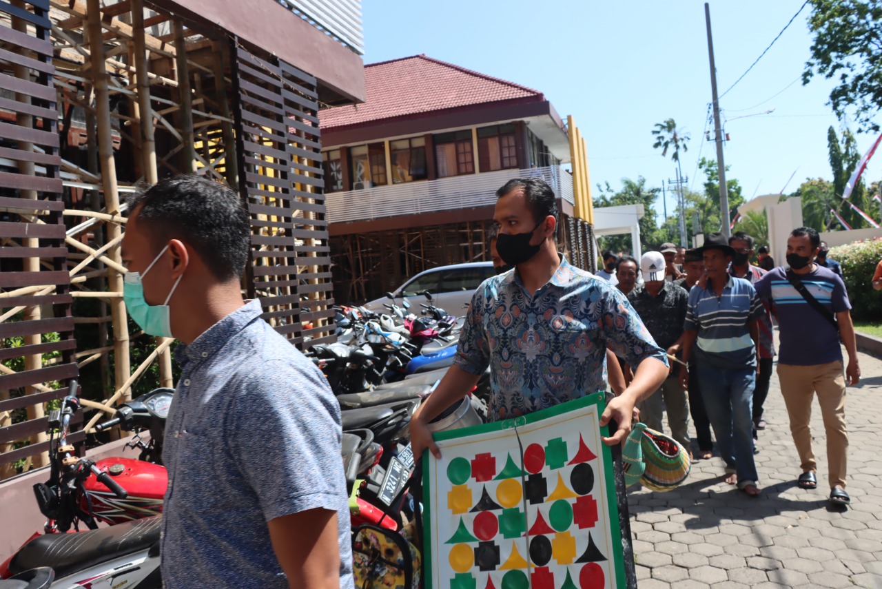 Polres Probolinggo Kota Grebek Tempat Perjudian, Lima Orang dan Puluhan Motor Diamankan