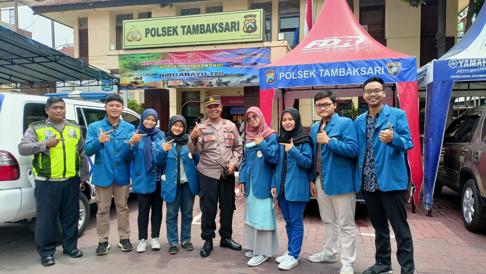 Sambut Hangat Kedatangan Mahasiswa Universitas Airlangga, Wakapolsek Tambaksari Himbau Prokes