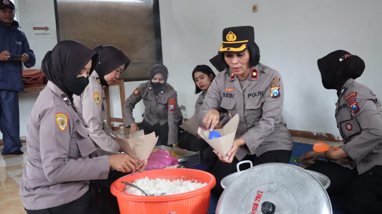 Tanggap Bencana Polres Blitar Kota Bersama Pemkot Dirikan Dapur Umum