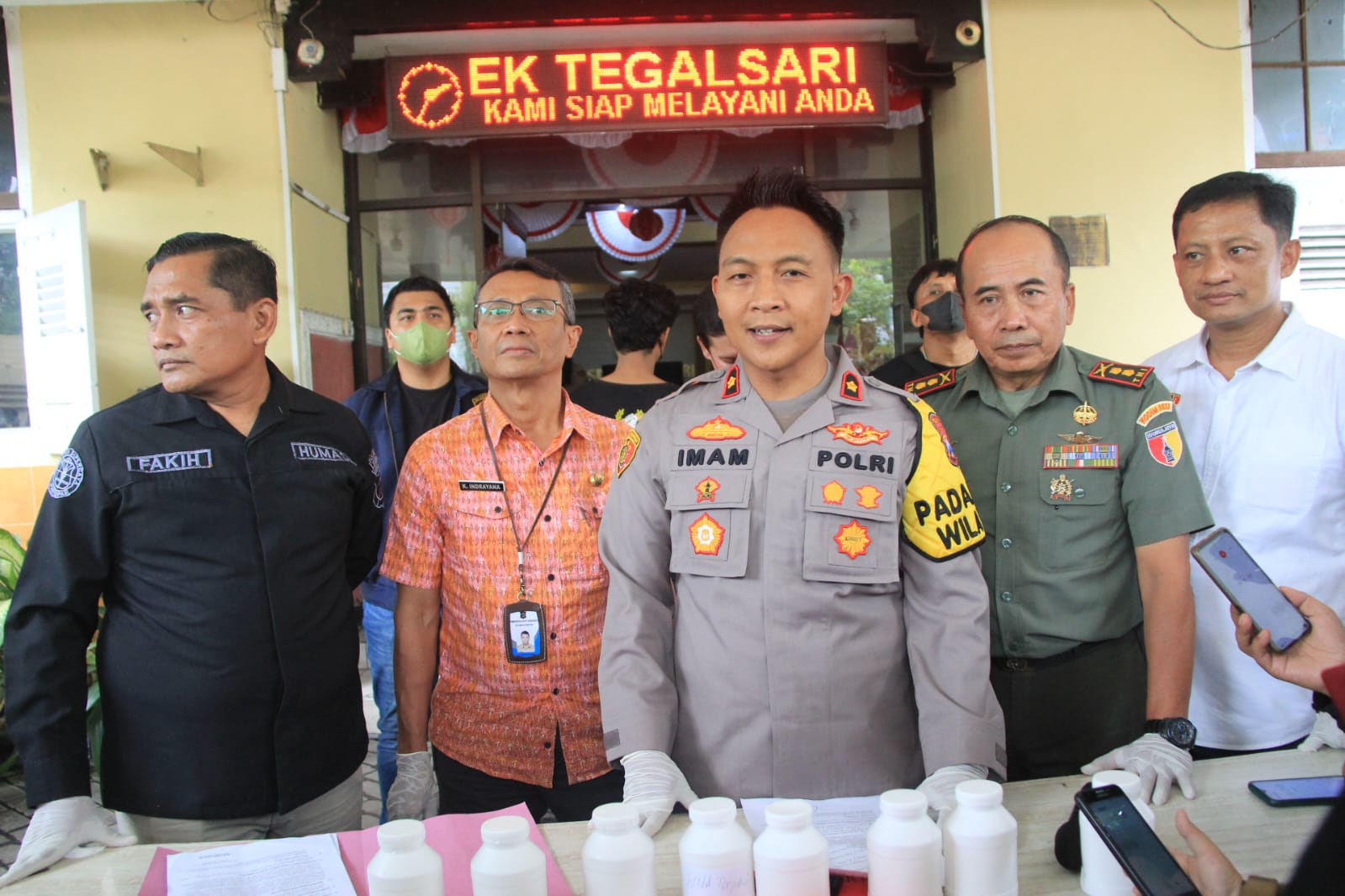 Unit Reskrim Polsek Tegalsari Garuk Pengguna sekaligus pengedar Pil Dobel L Dengan Barang Bukti 7447 butir