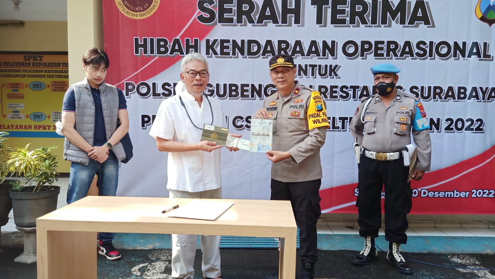 Polsek Gubeng Terima Hibah Mobil Operasional Dari PT. Smelting