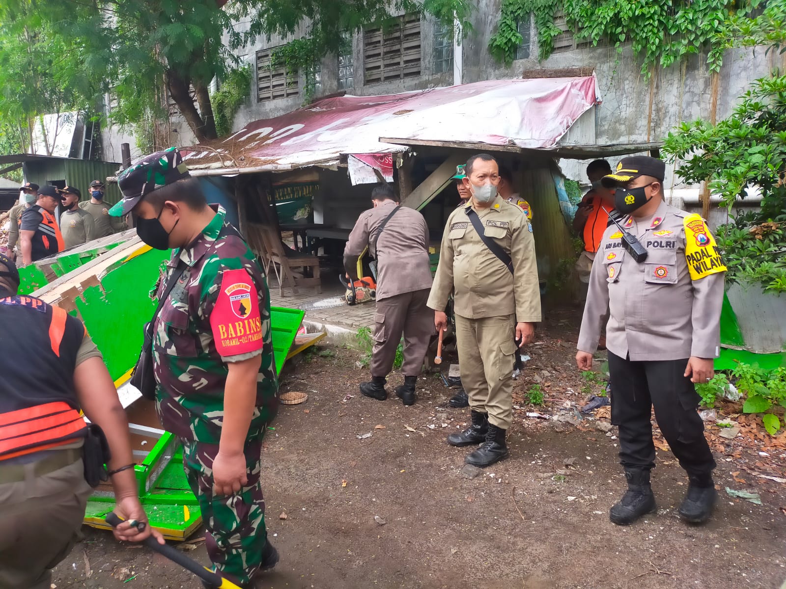 Polsek Tambaksari Bersama Tiga Pilar Turunkan Bakupon Burung Merpati di Ploso