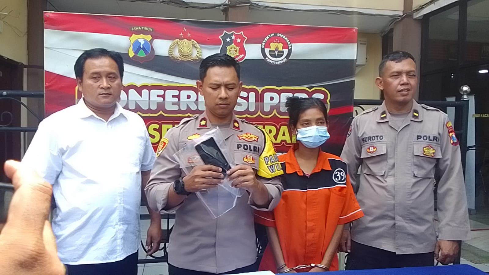 4 Kali Curi HP, Perempuan Tambak Wedi Ditangkap Polsek Kenjeran