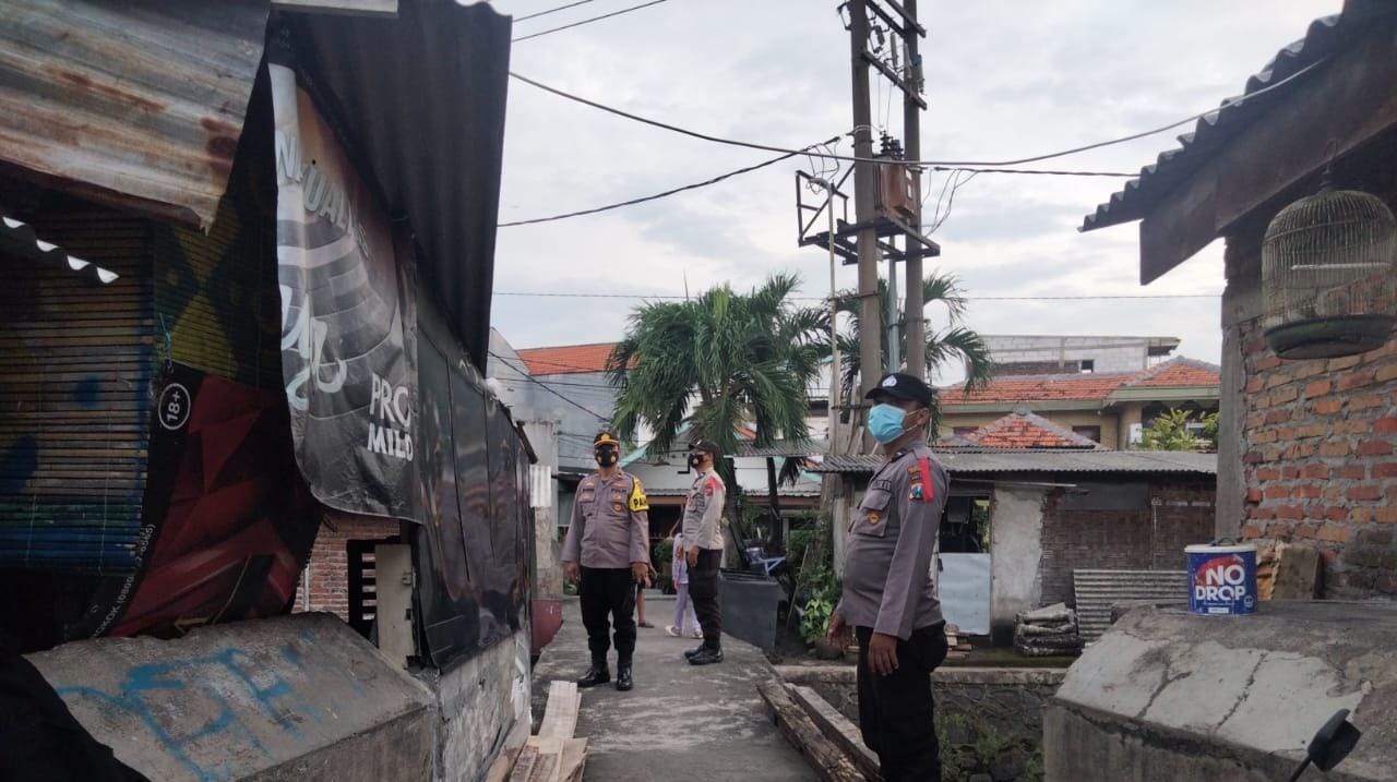 Polsek Tambaksari Patroli di Gubeng Masjid, Antisipasi Perjudian Burung Merpati