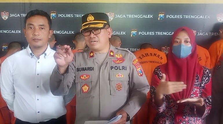 Pelemparan Rombongan Ziarah, Polisi Tangkap 12 Pelaku dan Mengungkap Motifnya