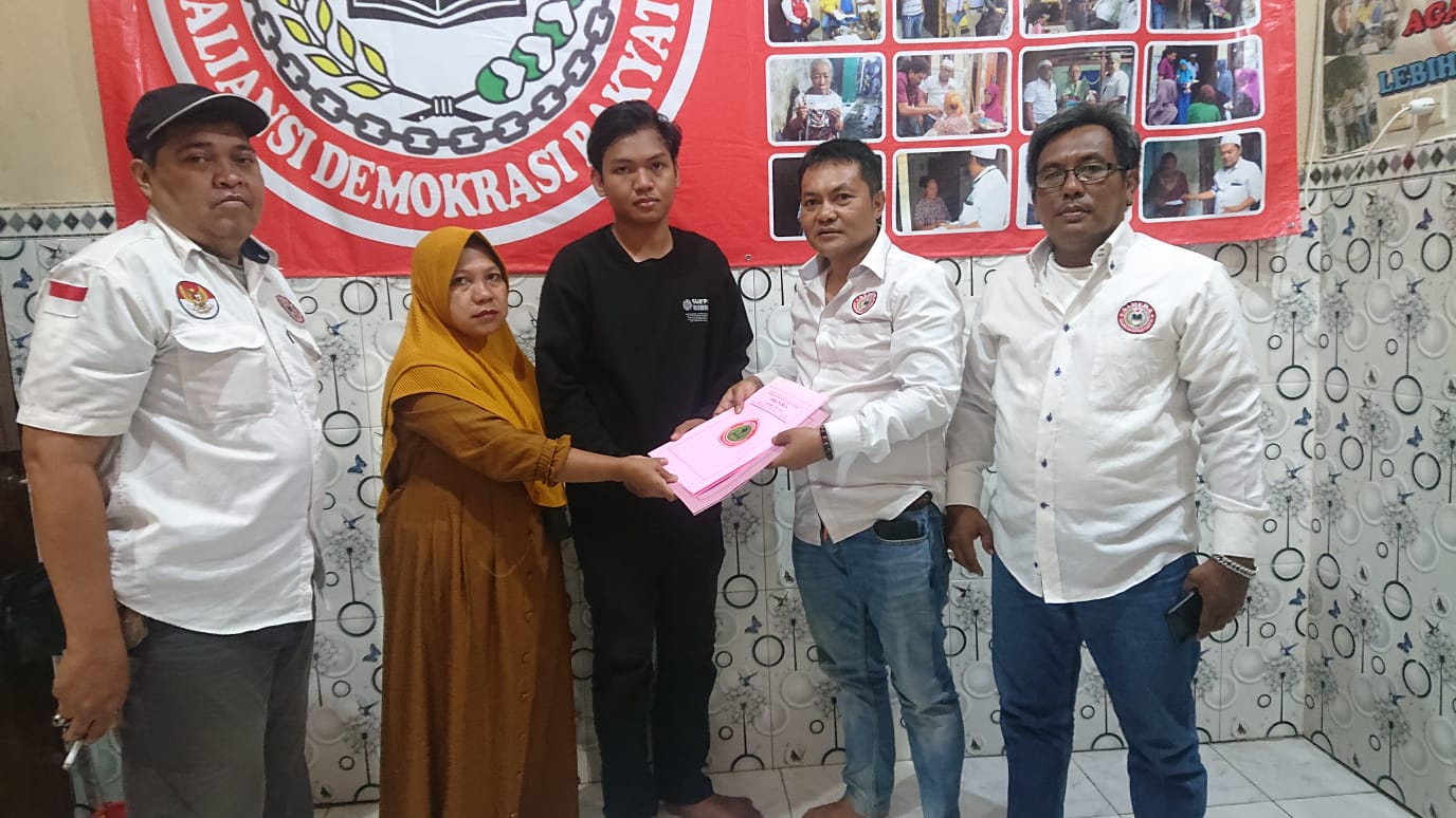 Lagi!!! Ormas Aldera Bantu Masyarakat Mengambilkan Ijazah Yang Ditahan Pihak Sekolah