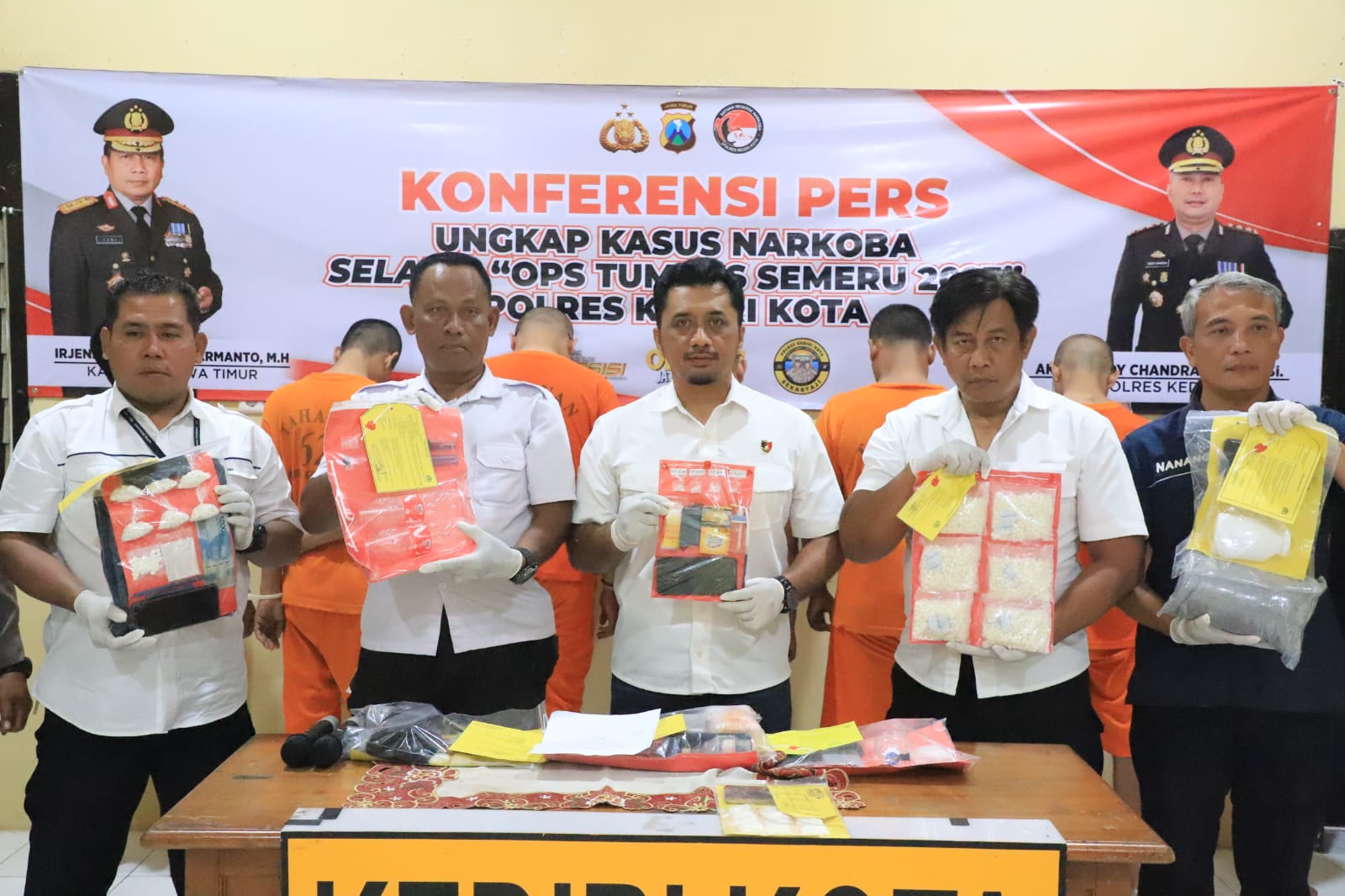 Sita 19 Gram Sabu dan 18.967 Butir Pil Koplo, Polisi di Kediri Kota Amankan 8 Tersangka