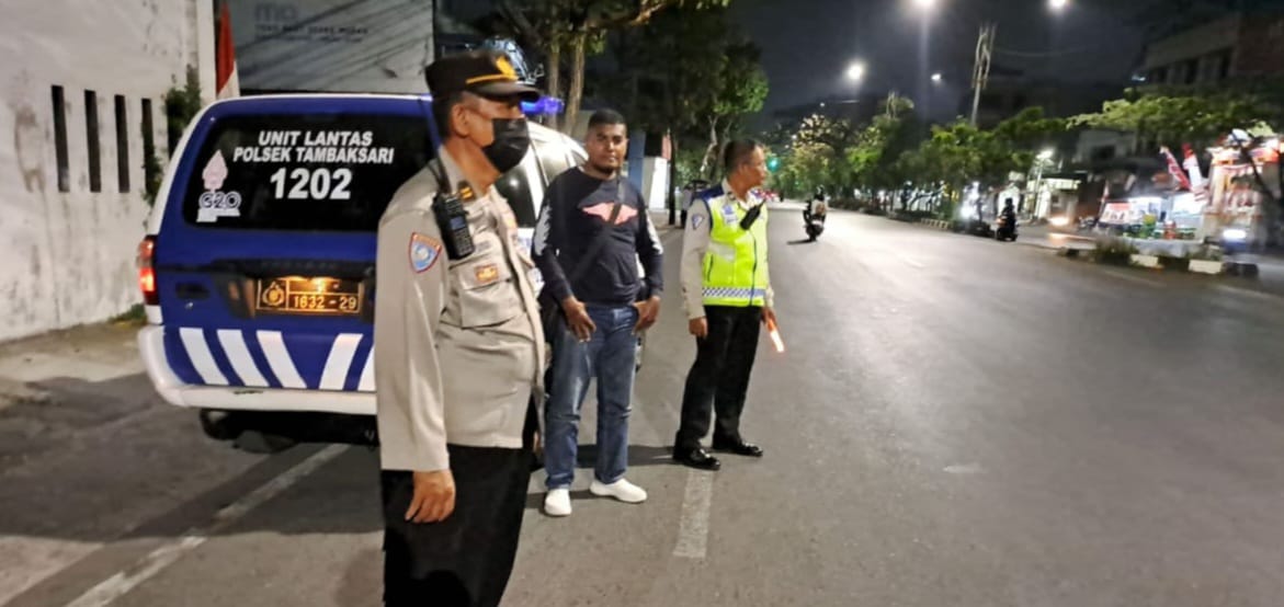 Optimalkan Tindakan Preventif, Polsek Tambaksari Rutin Patroli Malam