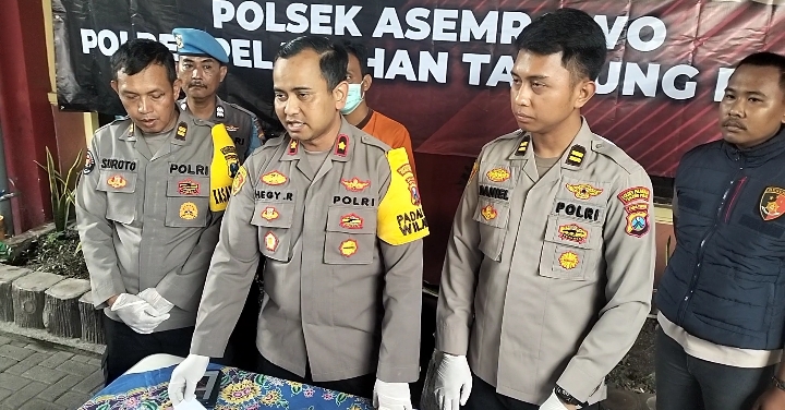 Baru 2 Bulan Jadi Pengedar Sabu, B Warga Gadukan Ditangkap Polsek Asemrowo