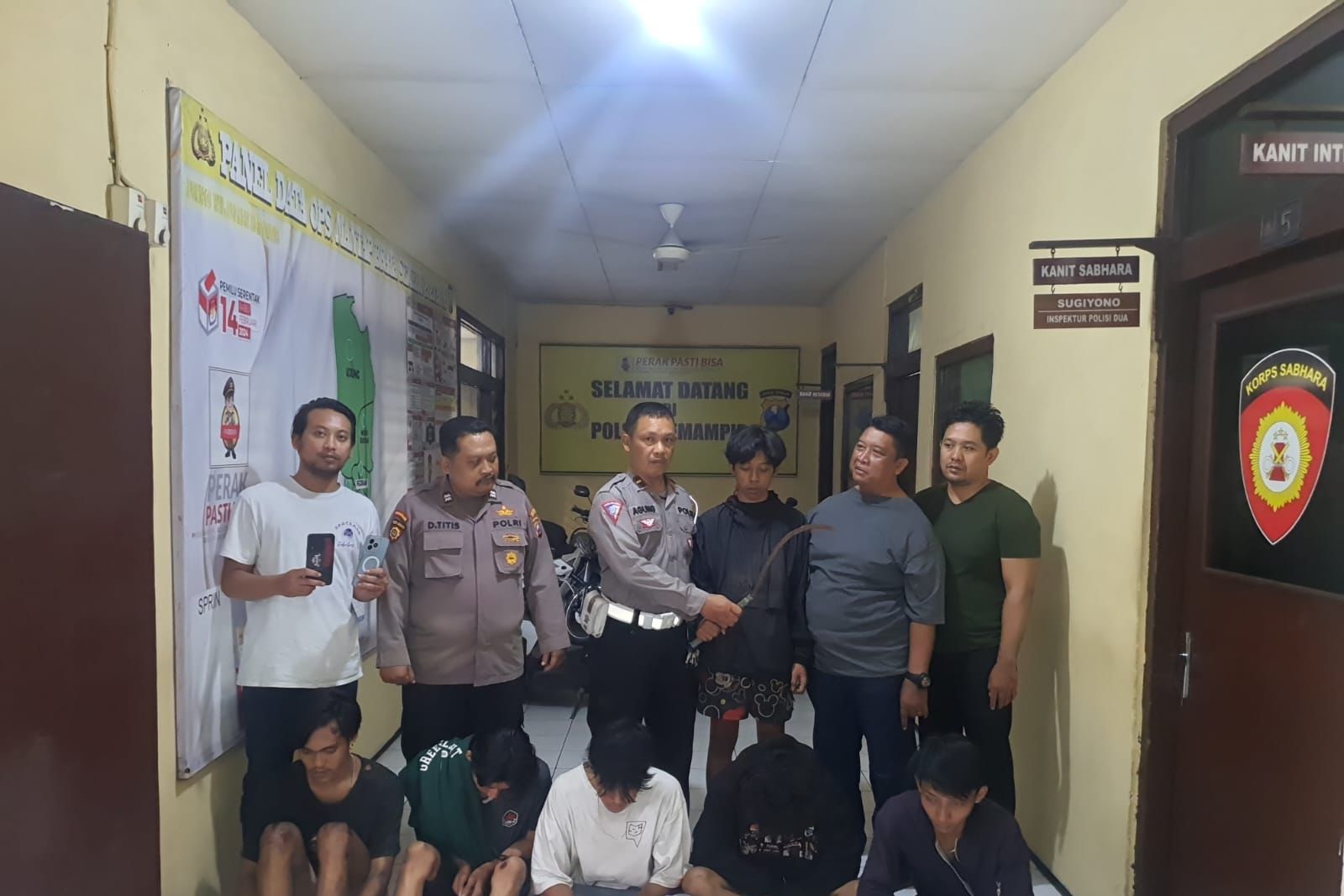 Respon Cepat Aduan Masyarakat, Polisi Polsek Semampir Gagalkan Aksi Tawuran Dua Kelompok