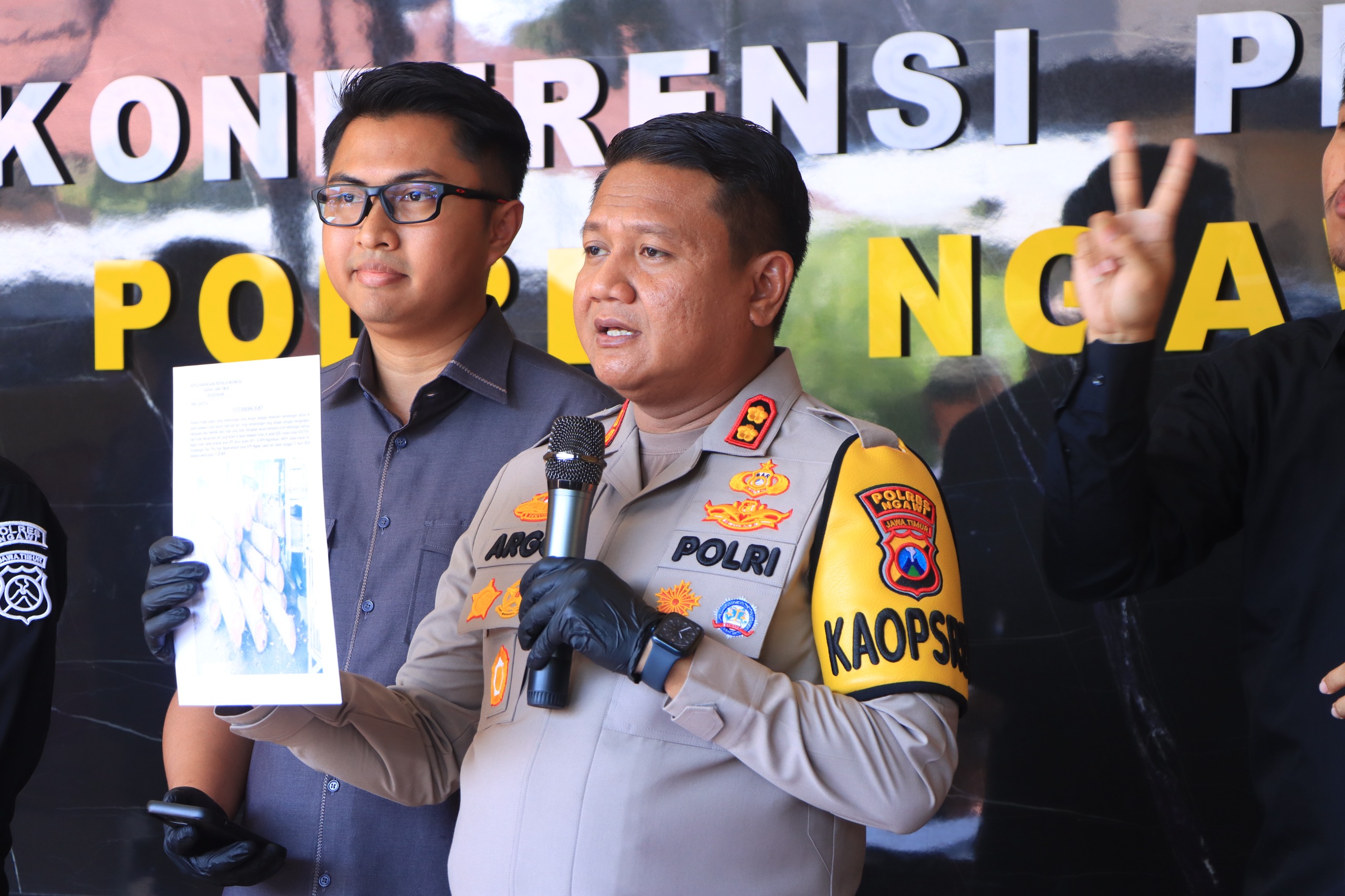 Polisi Tangkap Sindikat Illegal Logging di Ngawi