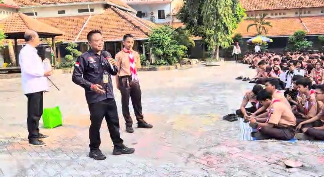 Ribuan Pelajar SMAN 2 Surabaya Antusias Ikuti Sosialisasi Anti Narkoba Gaman Semeru Indonesia