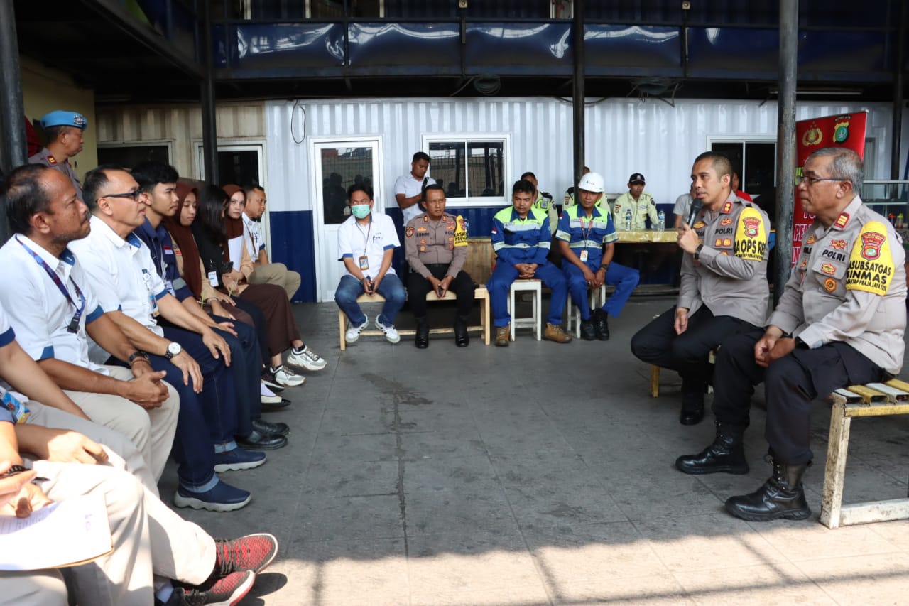 Kapolres Pelabuhan Tanjung Priok Gelar Jumat Curhat Jaga Kamtibmas dan Cegah Tawuran