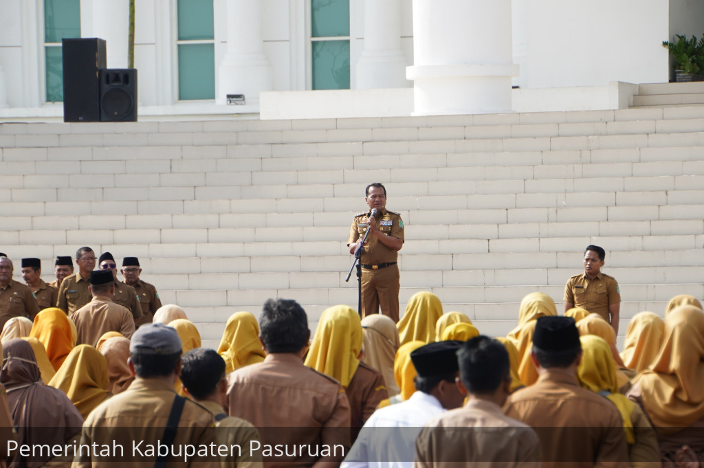 Pj Bupati Pasuruan Pimpin Pembinaan Pengawas dan Kepala Sekolah