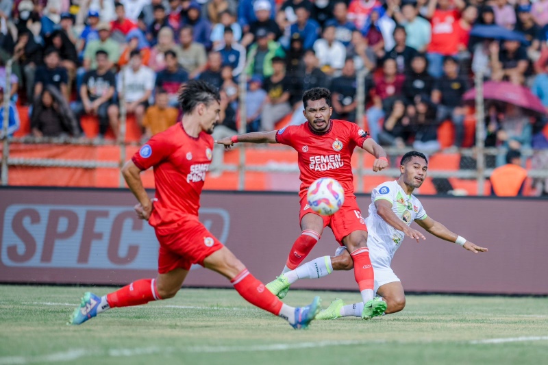 Hasil Liga 1 : Persebaya Bawa Pulang 1 Poin dari Padang