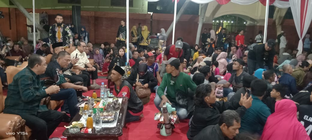 Gelar Wayang Kulit, Pj Walikota Madiun Tuai Pujian dari Penjual Es Teh dan Kopi