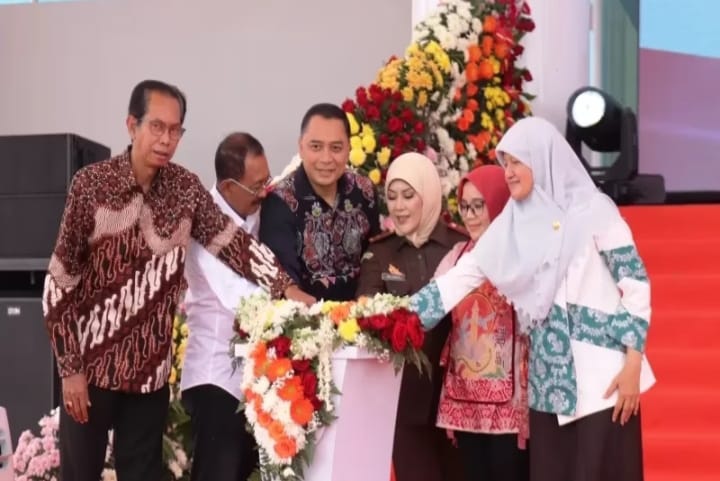 Walikota Surabaya Eri Cahyadi resmikan RSUD Eka Candrarini