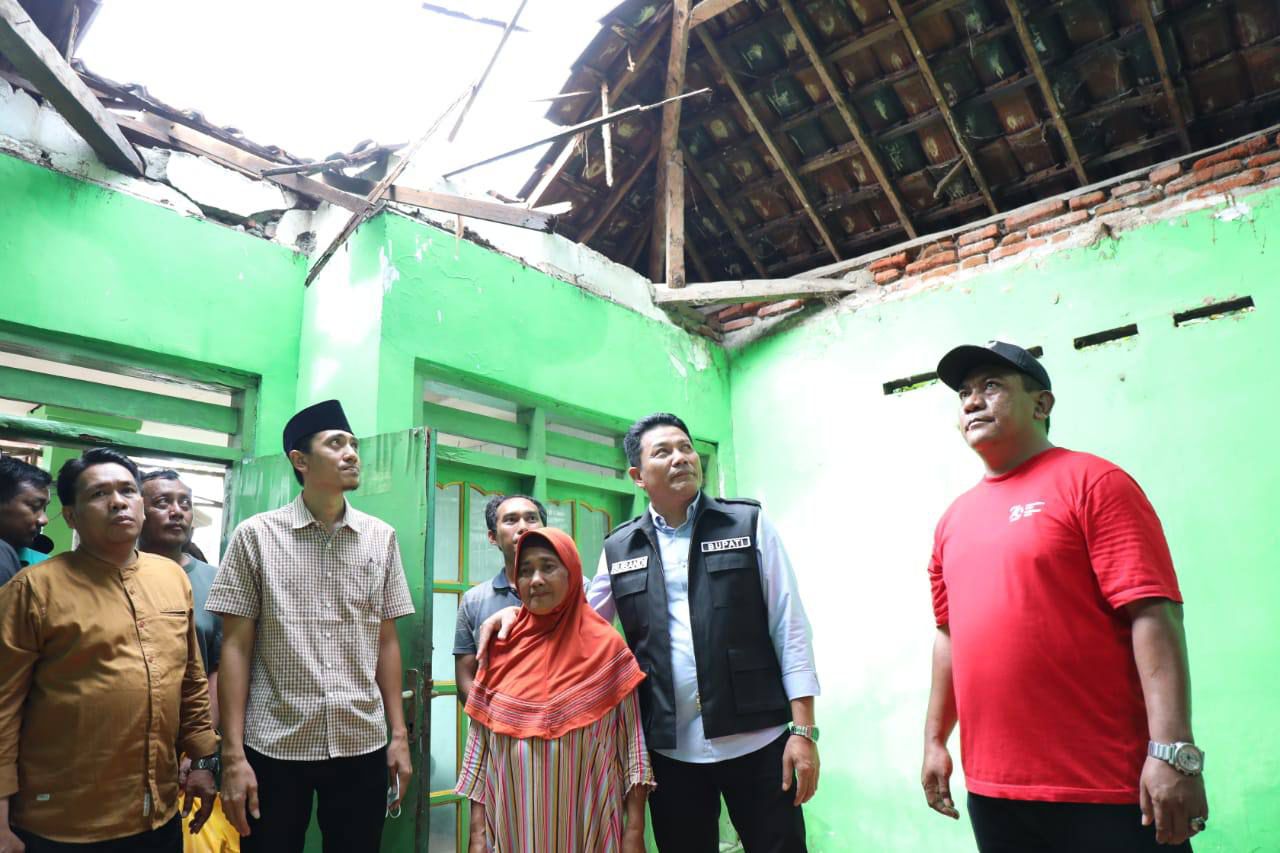 Pemkab Sidoarjo Segera Renovasi Rumah Rusak Akibat Angin Kencang di Desa Sumorame