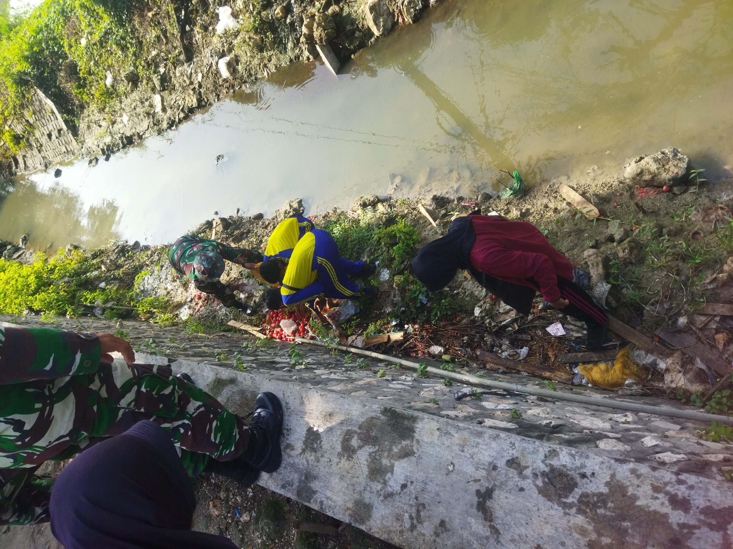 Pemkab Lamongan Lakukan Aksi Peduli Sampah Pasar